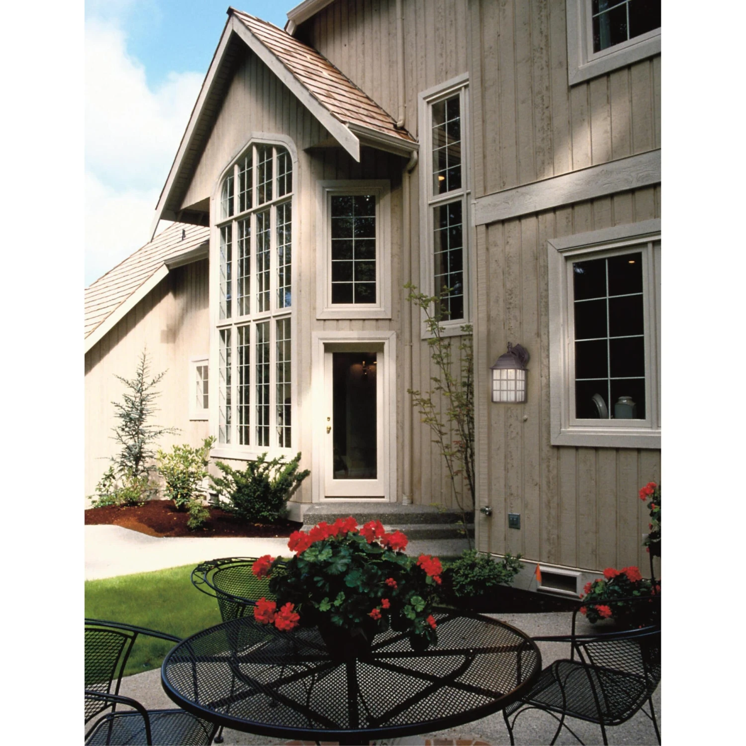 Westinghouse Dimmable One-Light LED Outdoor Wall Lantern, Weathered Patina Finish With Seeded Glass Panels 2 Westinghouse Dimmable One-Light LED Outdoor Wall Lantern, Weathered Patina Finish With Seeded Glass Panels - Afbeelding 2