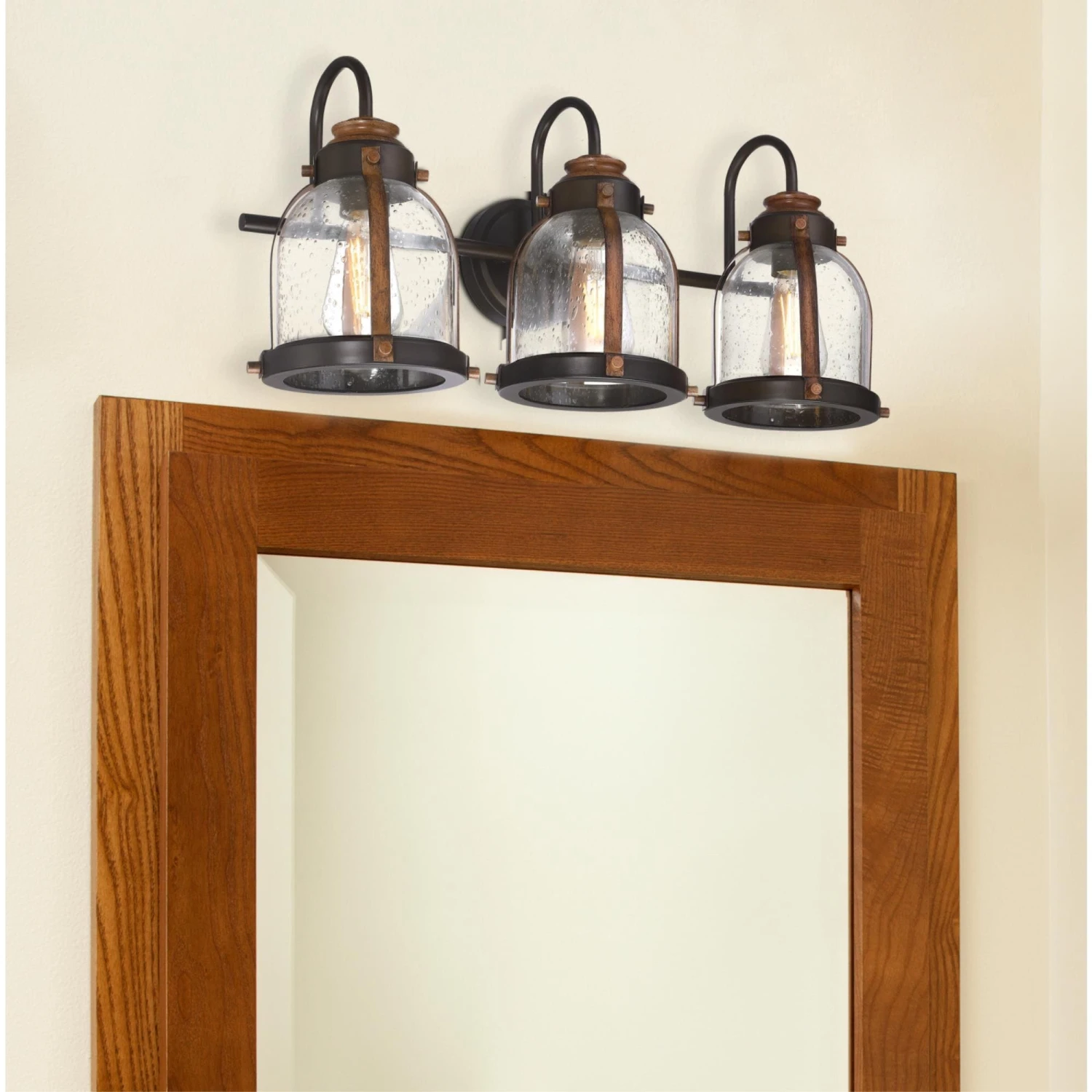 Westinghouse Lighting Cindy Three-Light Oil-Rubbed Bronze And Barnwood Indoor Wall Fixture 2 Westinghouse Lighting Cindy Three-Light Oil-Rubbed Bronze And Barnwood Indoor Wall Fixture - Afbeelding 2